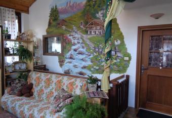 Casa Noemi Imer allows 18 year olds to book a room