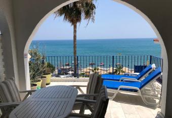 Pissouri Beach Front Apartments has Balcony rooms