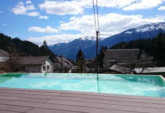 Haus Sieben - Singer Lydia has Balcony rooms