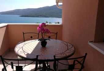 Apartments Carapina has Balcony rooms