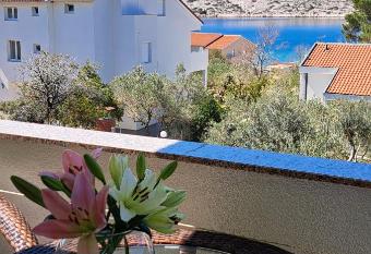 Apartments Sole has Balcony rooms