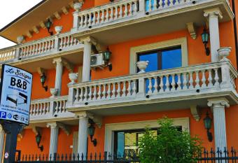 Lo Scrigno B&B has Balcony rooms