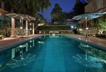 WelcomHeritage Mani Mansion allows 18 year olds to book a room