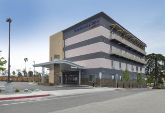 Fairfield Inn & Suites by Marriott Santa Cruz has Balcony rooms