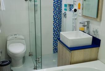 Sixtina Plaza Hotel Medellin allows 18 year olds to book a room