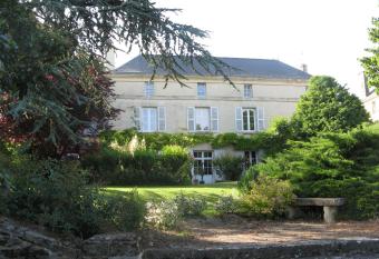 Le Chai De La Rose SPA et S  ances Bien   tre has Balcony rooms