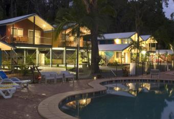 BIG4 Tasman Holiday Parks - Nambucca Heads has Balcony rooms