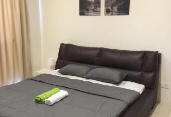 By The Sea @ Luxury Suites, Batu Ferringhi has Balcony rooms