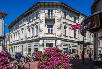 Studio28 Boutique Rooms allows 18 year olds to book a room