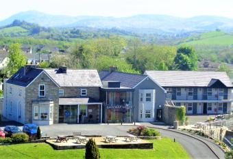 The Gateway Lodge allows 18 year olds to book a room