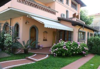 Casamare Gianluca has Balcony rooms