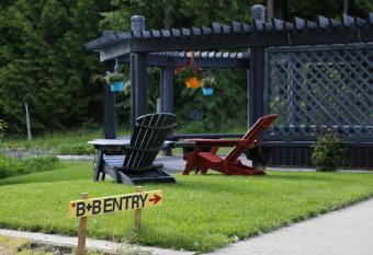 Silver Star Bed and Breakfast has Balcony rooms