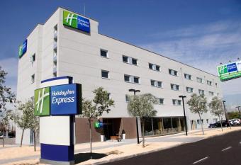 Holiday Inn Express Madrid-Getafe, an IHG Hotel has Smoking rooms