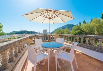 Calvari has Balcony rooms