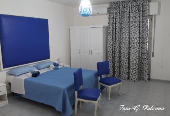 Vento Di Scirocco allows 18 year olds to book a room