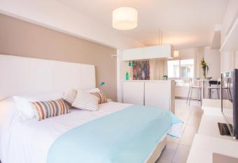 Palermo Apartments has Balcony rooms