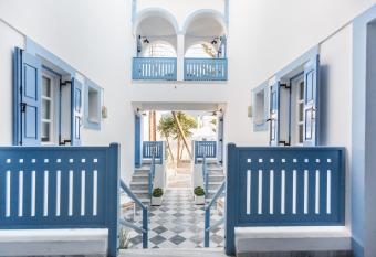 Fanouris Condo - Adults Only allows 18 year olds to book a room