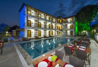 Amore Hotel Teki  rova has Balcony rooms