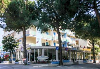 Hotel Abbondanza has Balcony rooms