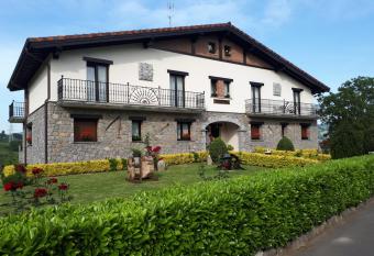 Txanpardin has Balcony rooms