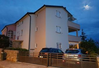 Apartments Vu  ko has Balcony rooms