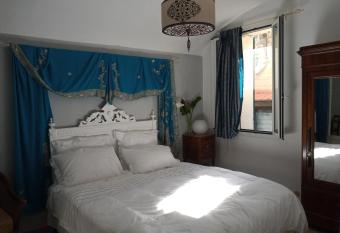 Holiday Home Carina has Balcony rooms