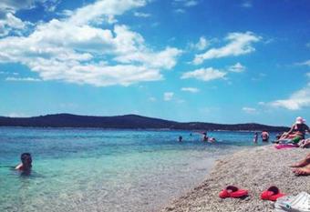 Apartment Kosor has Smoking/Balcony rooms