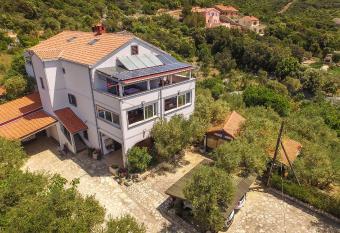 Villa Goga has Balcony rooms
