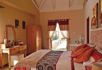 Hartley Manor Guest House has Balcony rooms