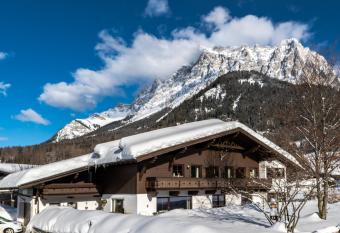Apartmenthaus L  rchenhof has Balcony rooms