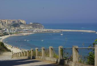 Villini Macr   has Smoking rooms