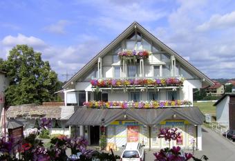 Schwarzwald-Pension Fechtig has Balcony rooms