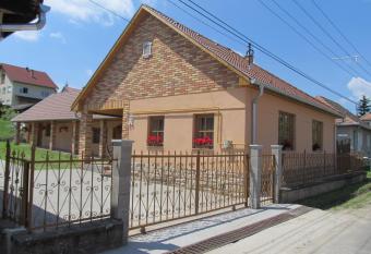 Tavi F  szek Vend  gh  z has Balcony rooms