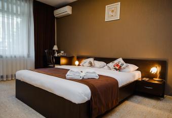 TipTop Hotel CITY CENTER has Balcony rooms