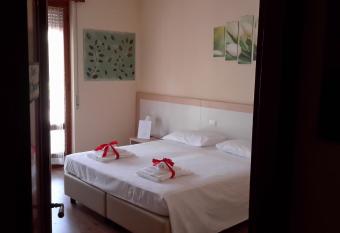 B&B Il Mondo Di Ross allows 18 year olds to book a room