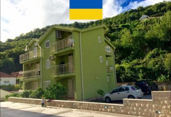 Guest House Zvezda Meljine has Balcony rooms