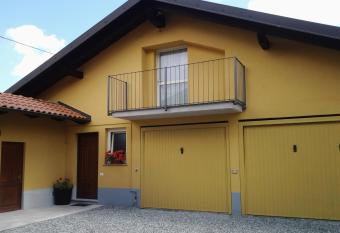 La Mansarda Dell Artista has Balcony rooms