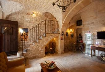 Case Degli Avi, camere in museo diffuso has Balcony rooms