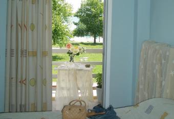 Hotel Florakis has Balcony rooms