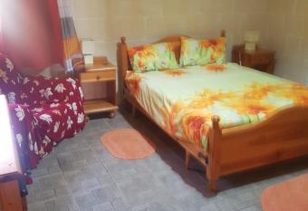 Ta  Karkar Villa Bed and Breakfast allows 18 year olds to book a room