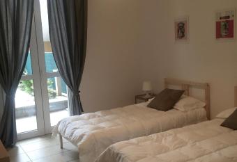 Affittacamere Italia Leonardo allows 18 year olds to book a room