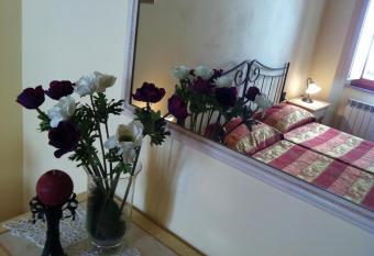 A Casa di Rosa allows 18 year olds to book a room