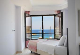 Datca Sapphire Hotel has Balcony rooms