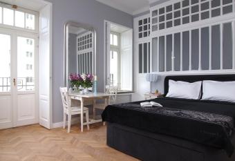 Warsaw Concept has Balcony rooms