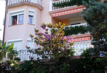 Apartments Boras has Balcony rooms