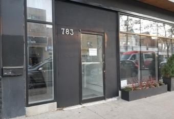 Dragon Gate Inn has Balcony rooms