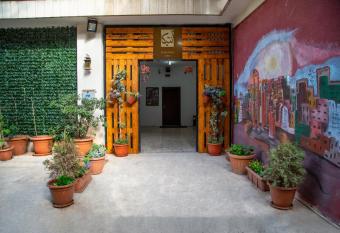 Antika Amman Hotel allows 18 year olds to book a room