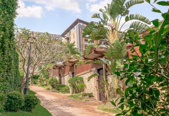 Yage Hotspring House has Balcony rooms