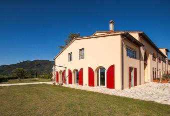 Cascina Canova B&B allows 18 year olds to book a room