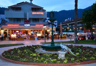 Ida Hotel has Balcony rooms